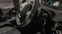 Peugeot 2008 1.2 Hybrid 145ch Style e-DCS6 — photo 23