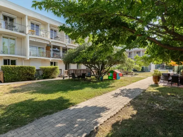Vends 2 chambres d'EHPAD (LNMP) - Exploitant EMEIS - Grasse