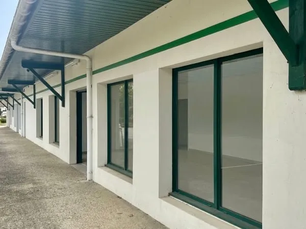 Bien Commercial À Vendre