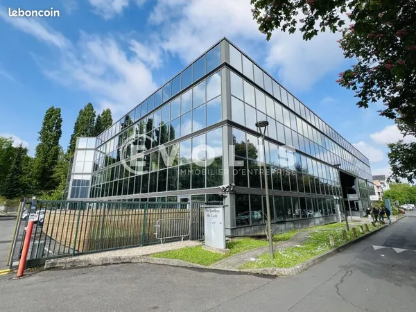 Bureaux 250 m²