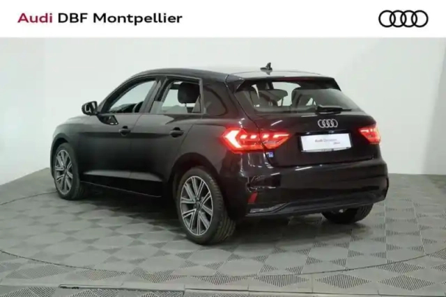 Audi A1 25 tfsi 95 ch s tronic 7 design — photo 3