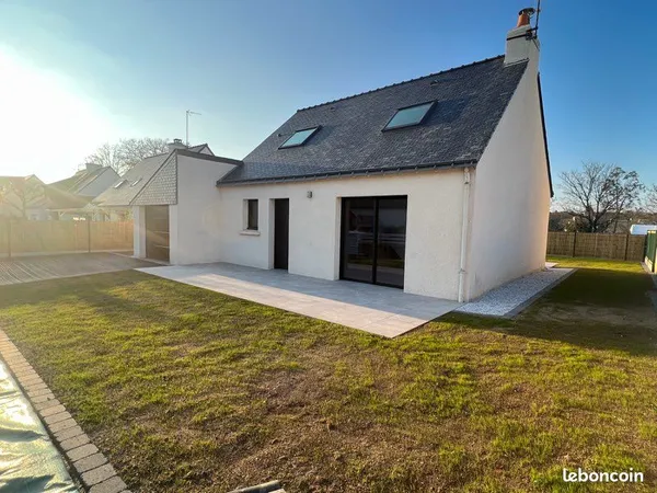 Maison meublée 83 m² - 2 ch + mezzanine - garage