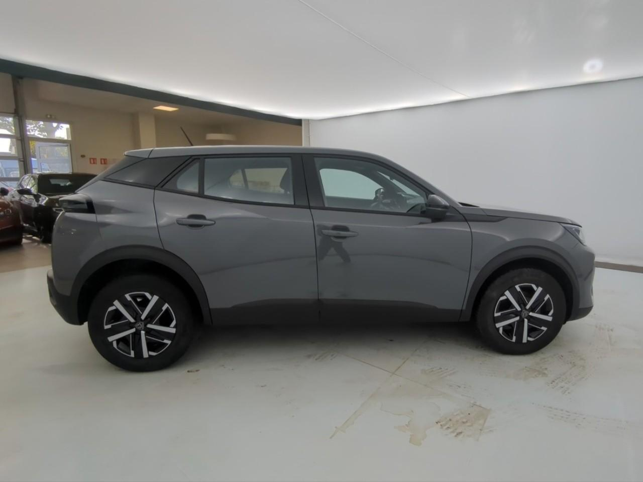 Peugeot 2008 puretech 100 s&s bvm6 active — photo 4