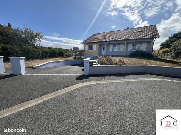 Maison 6 pièces 203 m²