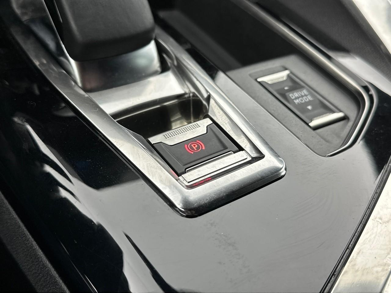 Peugeot 3008 hybrid 225 e-eat8 gt — photo 31