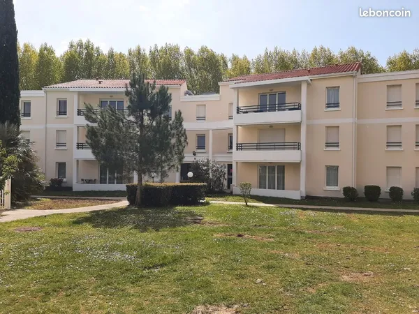 Location appartement meublé T3 dans résidence à Royan