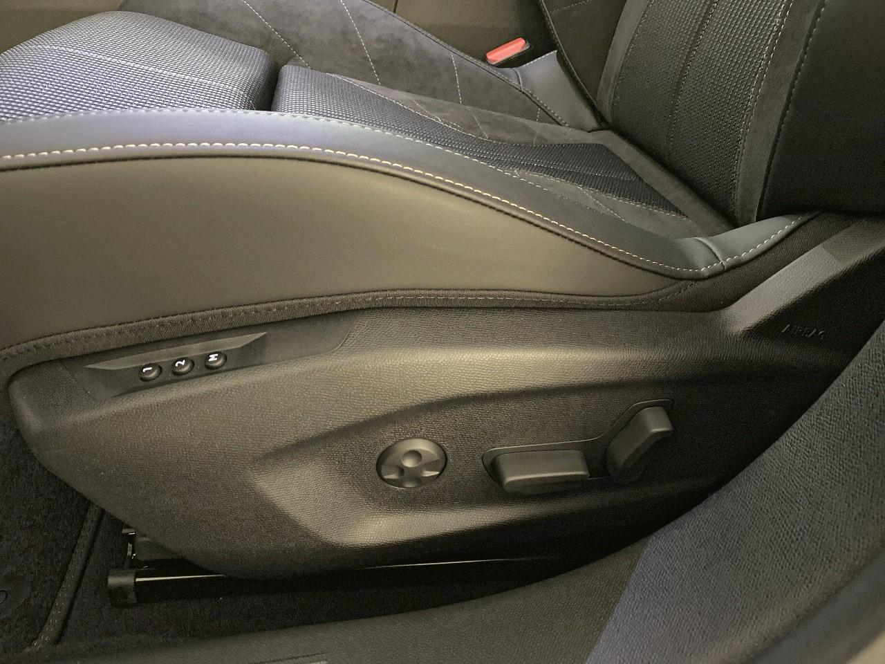 Ds Ds 4 bluehdi 130 eat8 etoile - alcantara — photo 13