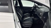 Toyota Yaris 100h GR SPORT 5p RC19 — photo 15