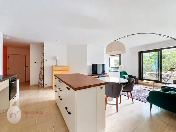 Vends t4 - 90.79 m² - Suresnes 92150