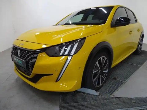 Peugeot 208 1.2 puretech 130ch s&amp;s gt eat8