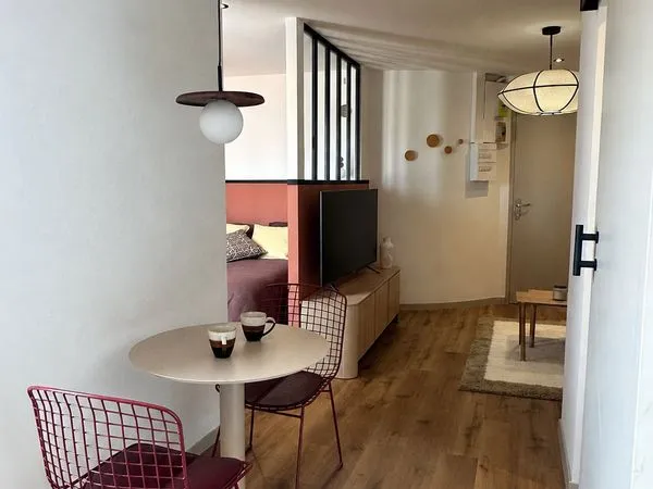 Cocon design rénové - Dernier étage avec vue sur Marseille - Meublé, 990 charges comprises