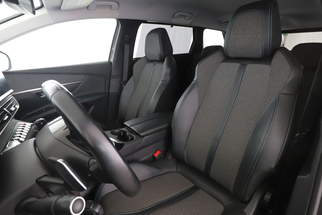 Peugeot 5008 1.5 Blue-HDi Allure Pack EAT8 — photo 9