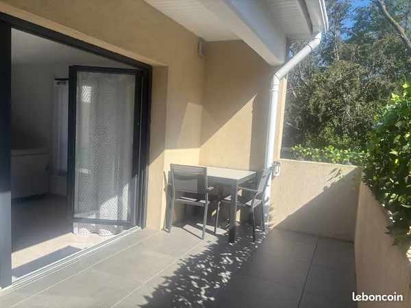Appartement T3 récent La Valentine
