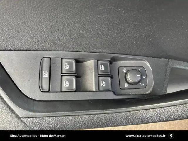 Skoda Karoq 2.0 tdi 116 ch scr dsg7 — photo 30