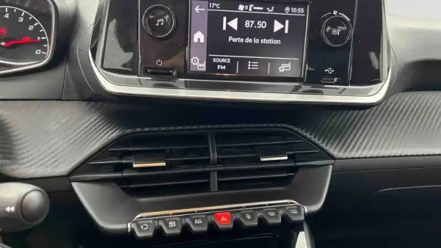 Peugeot 208 puretech 75 s&amp;s bvm5 — photo 77