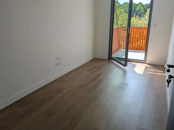 BUREAUX BIARRITZ - LOCATION CLASSIQUE OU PARTAGEE - 37,12 m²