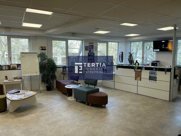Bureaux 845 m²
