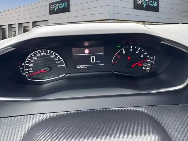 Peugeot 208 puretech 100 s&amp;s bvm6 style — photo 21