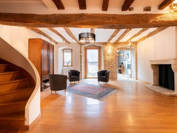 Appartement 8 pièces 213 m²