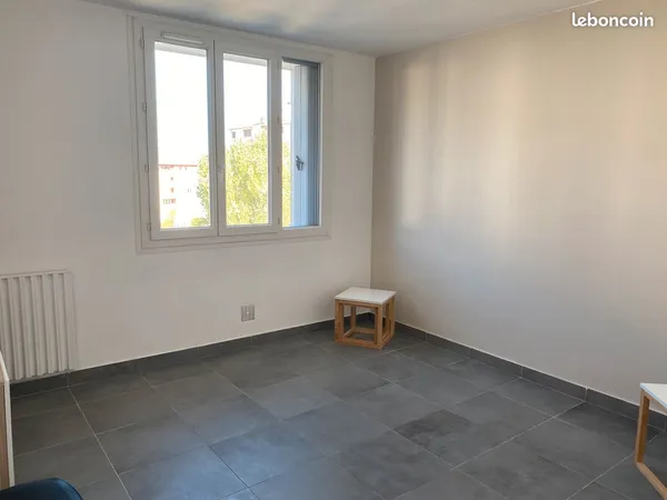 T1 meublé rénové 27.37 m² - Echirolles proche clinique des Cèdres et Hôpital Sud