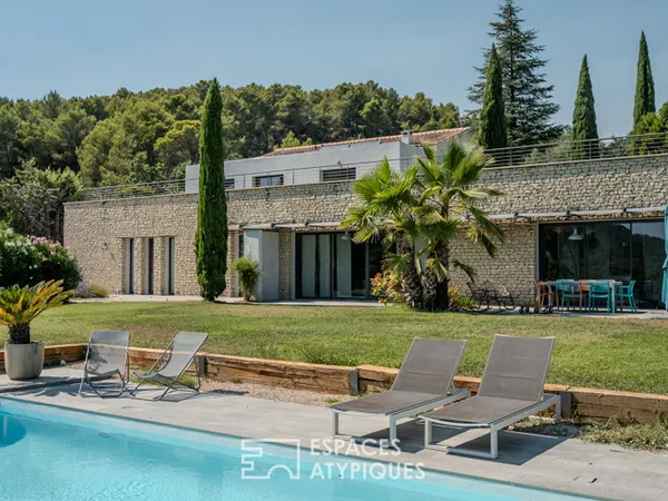 Maison d'architecte au style contemporain dans un cadre paisible
