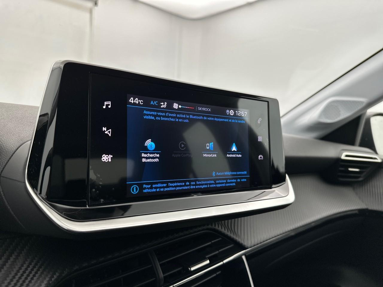 Peugeot 208 puretech 75 s&s bvm5 style — photo 23