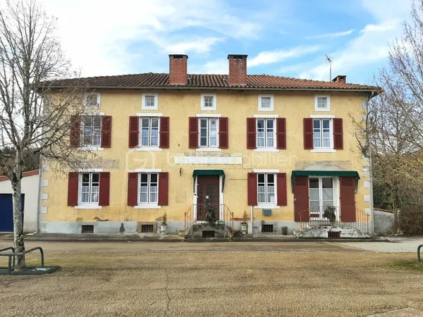 Maison 12 pièces 304 m²