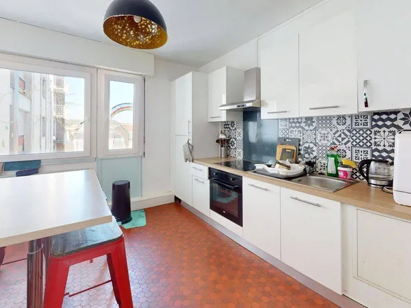 Appartement 6 pièces 105 m²