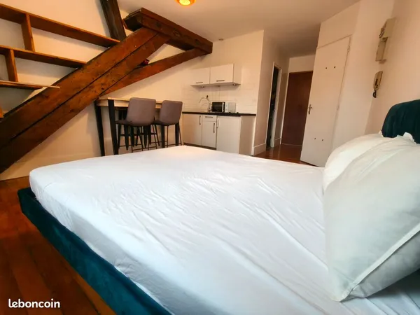 Studio meublé 20 m² - Hyper-centre Besançon - Grande Rue - Disponible immédiatement