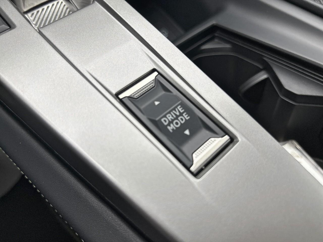 Peugeot 308 hybrid 145 e-dcs6 gt — photo 18