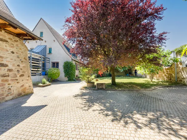 Ferme réhabilitée et son espace loft