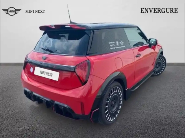 Mini Cooper 3 portes s 204ch jcw dkg7 — photo 17