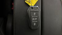 Peugeot 3008 HYBRID4 300ch GT Pack e-EAT8 — photo 16