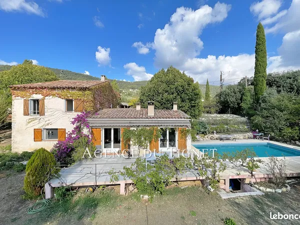 Villa 4 pièces 140 m²