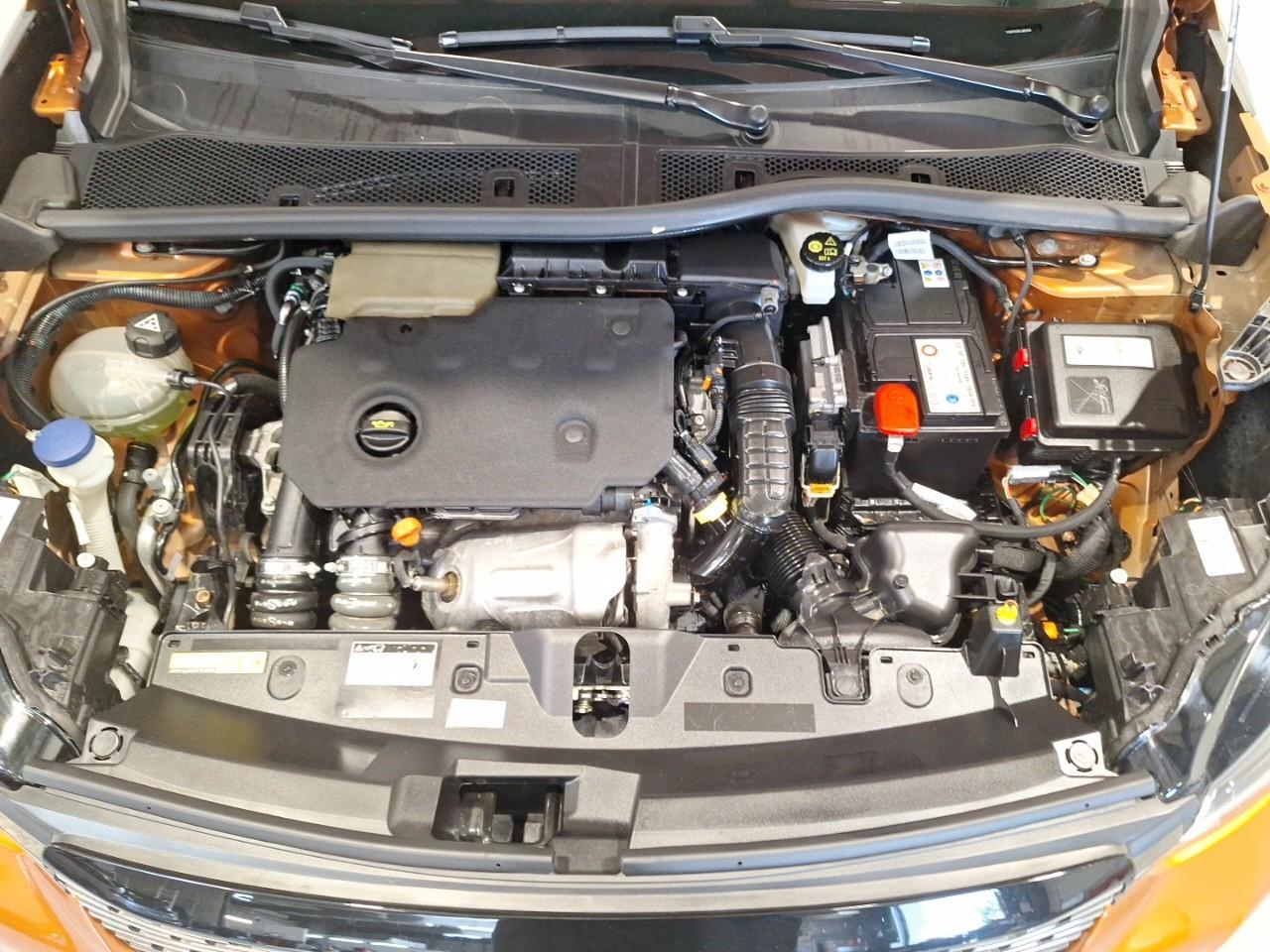 Peugeot 2008 bluehdi 130 s&s eat8 allure business — photo 14