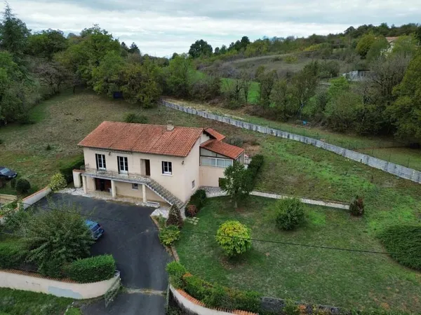 Maison 6 pièces 145 m²