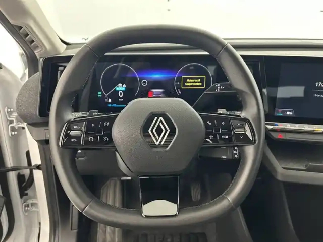 Renault Megane e-tech ev40 130ch standard charge — photo 15