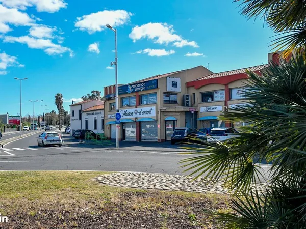 Beau local, emplacement commercial de 1er choix, rond point des Baléares