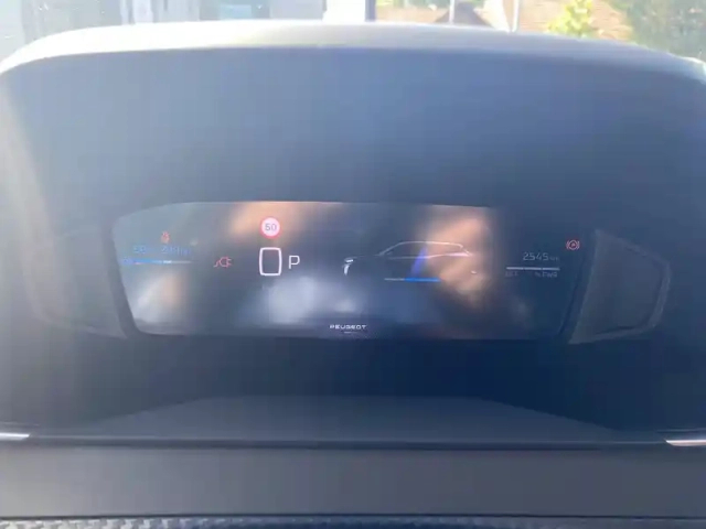 Peugeot 2008 electrique 54 kwh 156 ch — photo 9