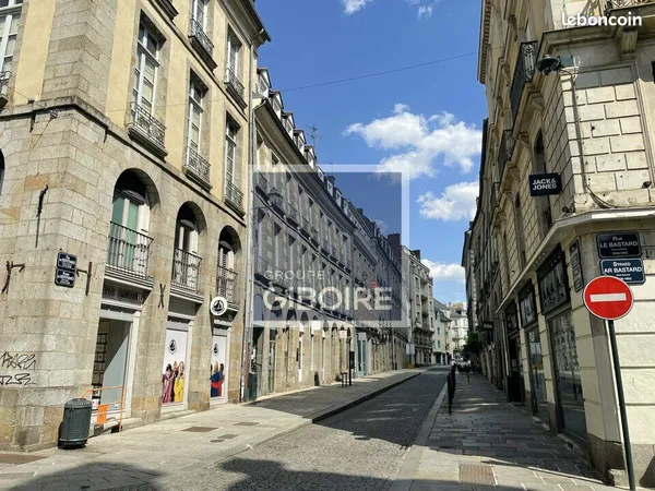 Local commercial 65 m²