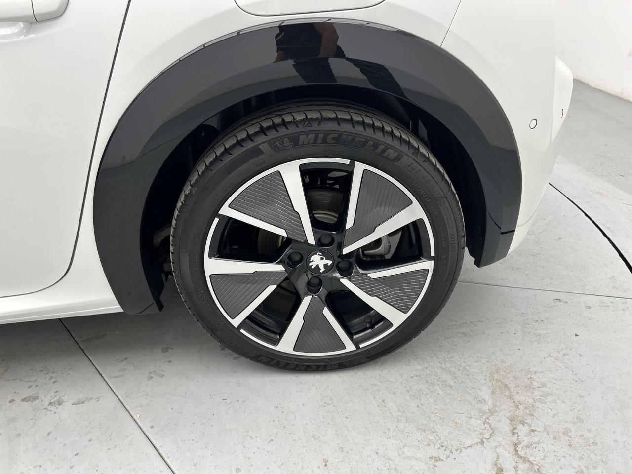 Peugeot 208 electrique 50 kwh 136ch gt pack — photo 16