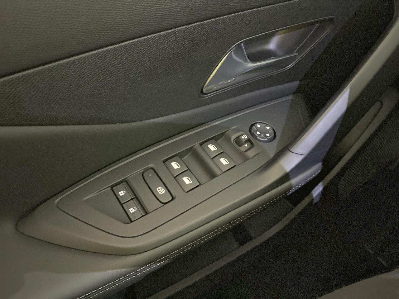 Peugeot 408 electrique 58 kwh 210 ch allure — photo 20