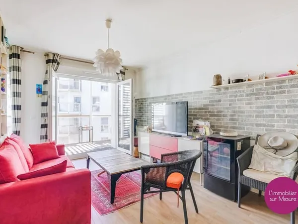 Appartement avec balcon à vendre Montreuil