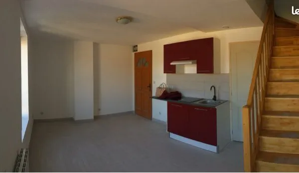 À VENDRE - Appartement 25 m² rénové - Beaumont-sur-Oise - Place Jean-Jaurès