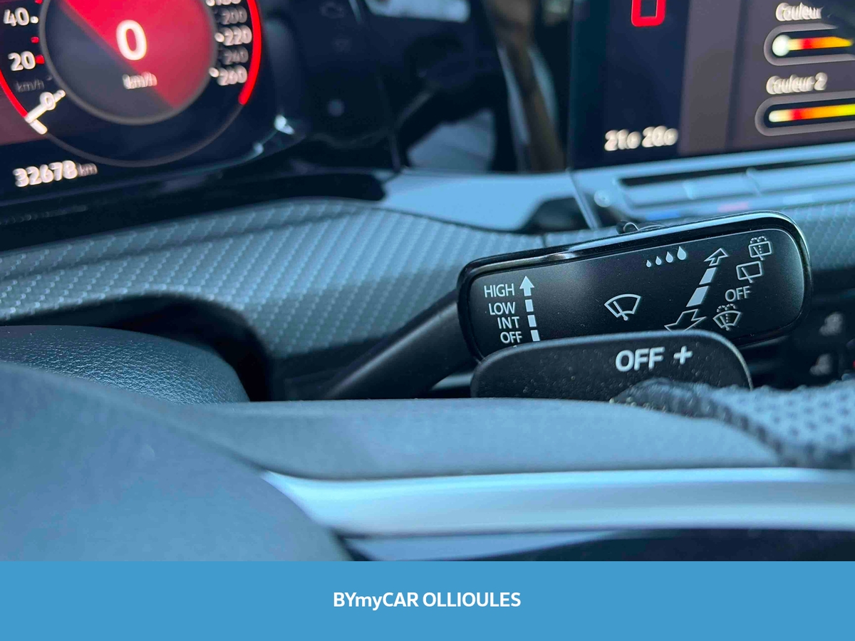 Volkswagen Golf 2.0 TDI SCR 150 DSG7 — photo 71