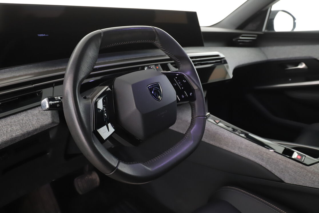 Peugeot 3008 1.2 Hybrid Allure e-DCS6 — photo 10