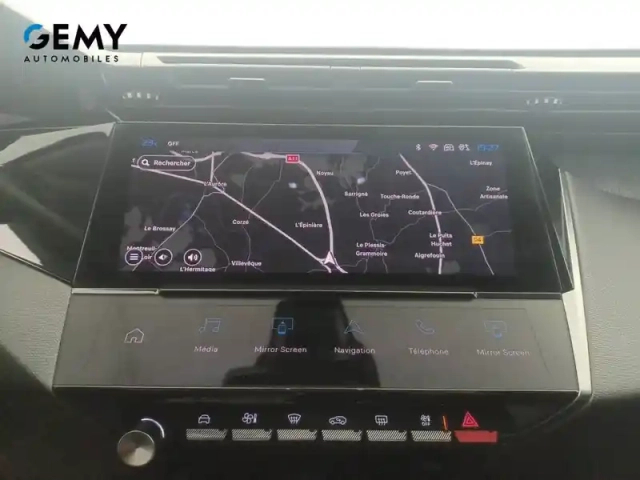 Peugeot 308 sw phev 180 e-eat8 — photo 14
