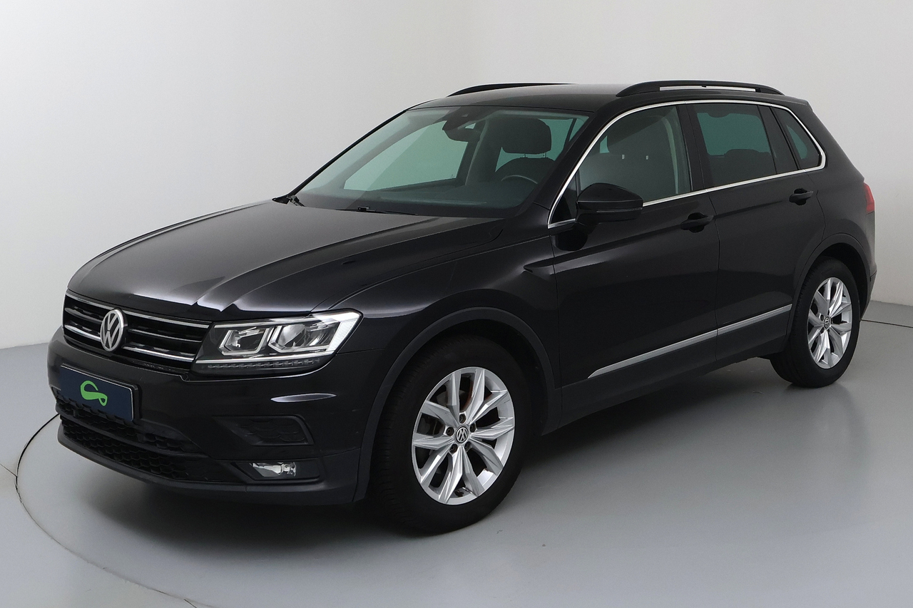 Volkswagen Tiguan — photo 1
