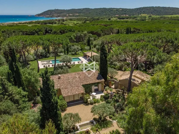 Maison 7 pièces 300 m²