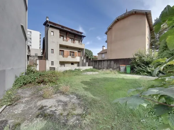 Maison de ville avec terrain proche Clémenceau